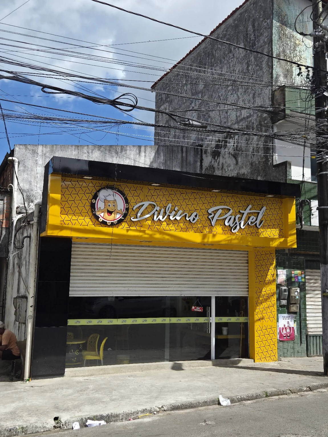 Fachada comercial da Divino Pastel